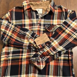 Mens Legendary Whitetails Buck Camp Flannel shirt, size Medium